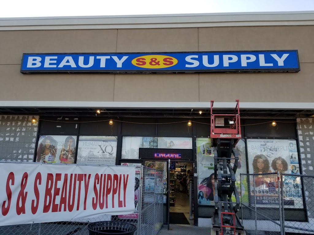 S&S Beauty Supply | 1251 W 7th St, South Plainfield, NJ 07080, USA | Phone: (908) 754-2005