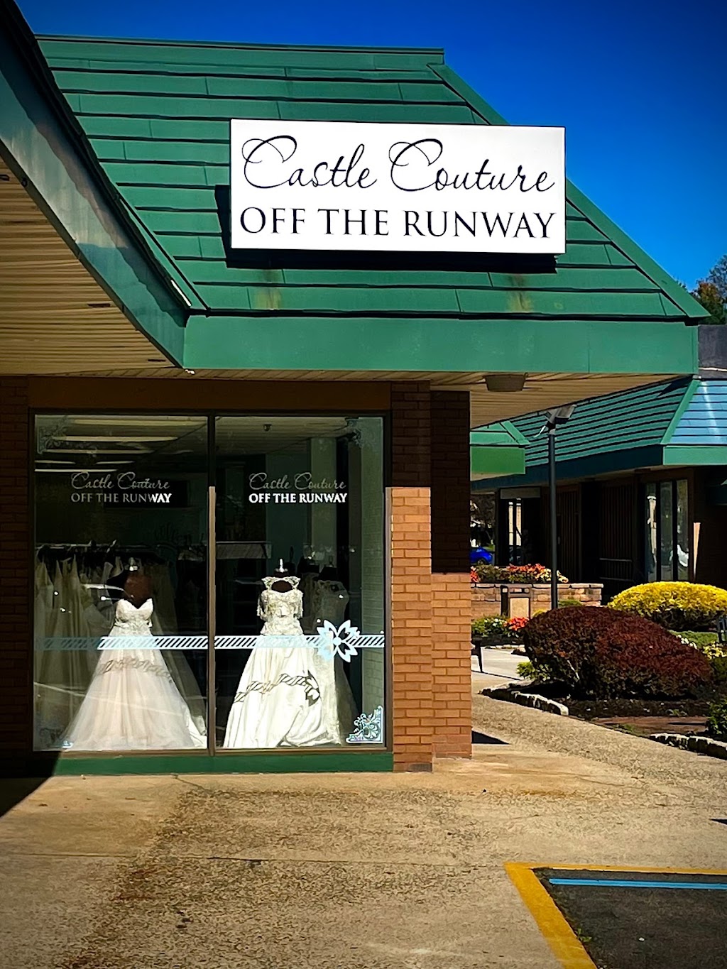 Castle Couture Off The Runway | 435D Highway 34 The Marketplace, Matawan, NJ 07747, USA | Phone: (732) 290-1045