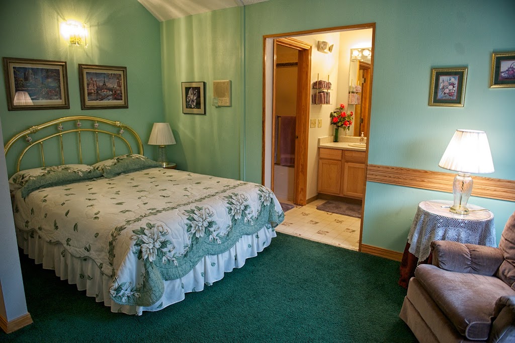 Alaska House of Jade Bed and Breakfast | 3800 Delwood Pl, Anchorage, AK 99504 | Phone: (907) 337-3400