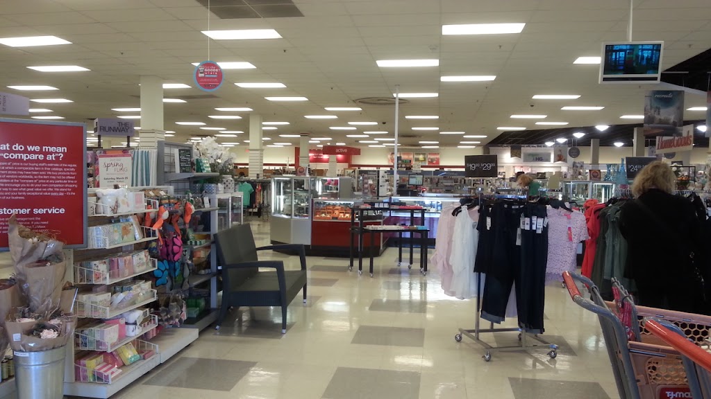 T.J. Maxx & HomeGoods | 1871 W Henderson Rd, Columbus, OH 43220, USA | Phone: (614) 451-9924