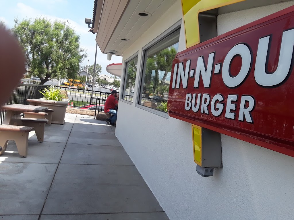 In-N-Out Burger | 8955 Foothill Blvd, Rancho Cucamonga, CA 91730, USA | Phone: (800) 786-1000