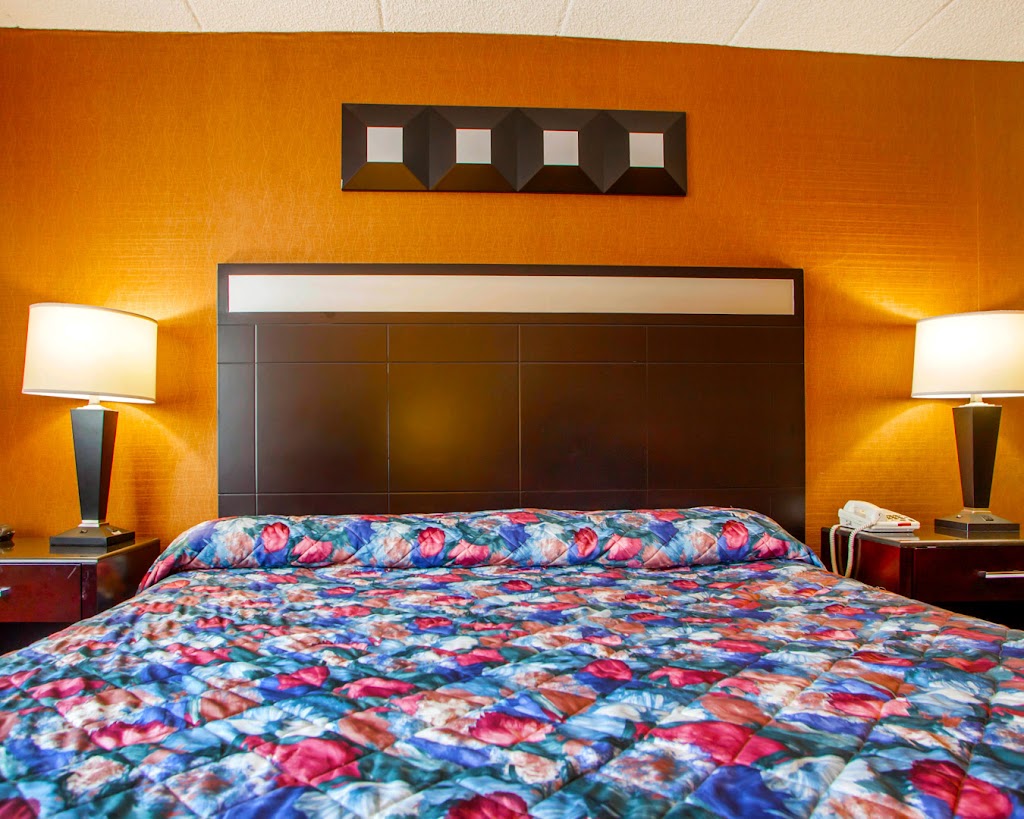 Rodeway Inn Meadowlands | 155 NJ-3, Secaucus, NJ 07094, USA | Phone: (201) 348-8300