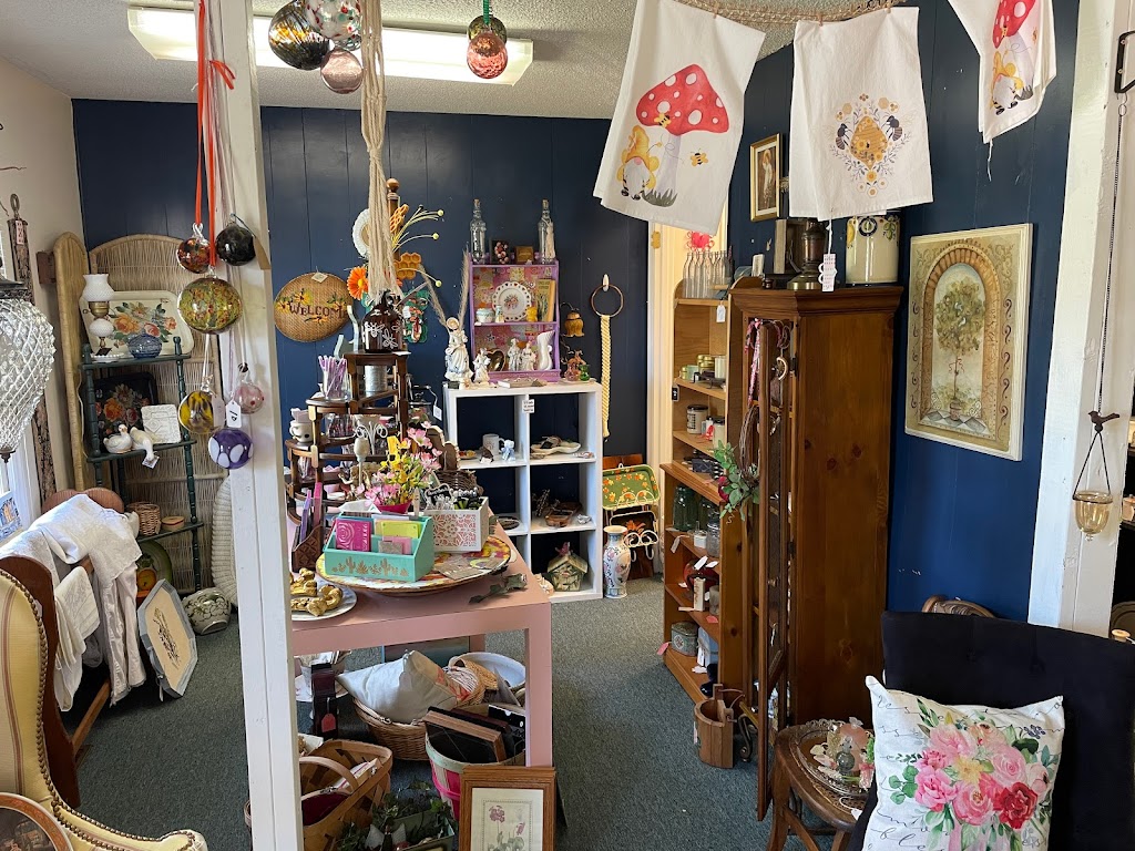 Graces Gifts and Thrifts | 610 N Main St, Creedmoor, NC 27522, USA | Phone: (919) 745-9018