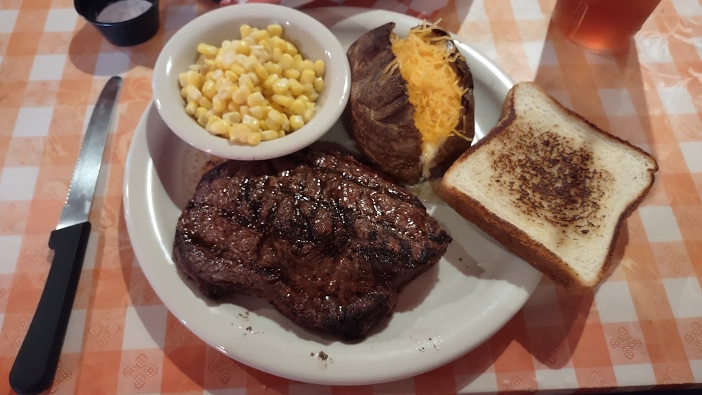 Traildust steakhouse Saloon | 402 J M Lindsay Blvd, Lindsay, TX 76250, USA | Phone: (940) 612-5170