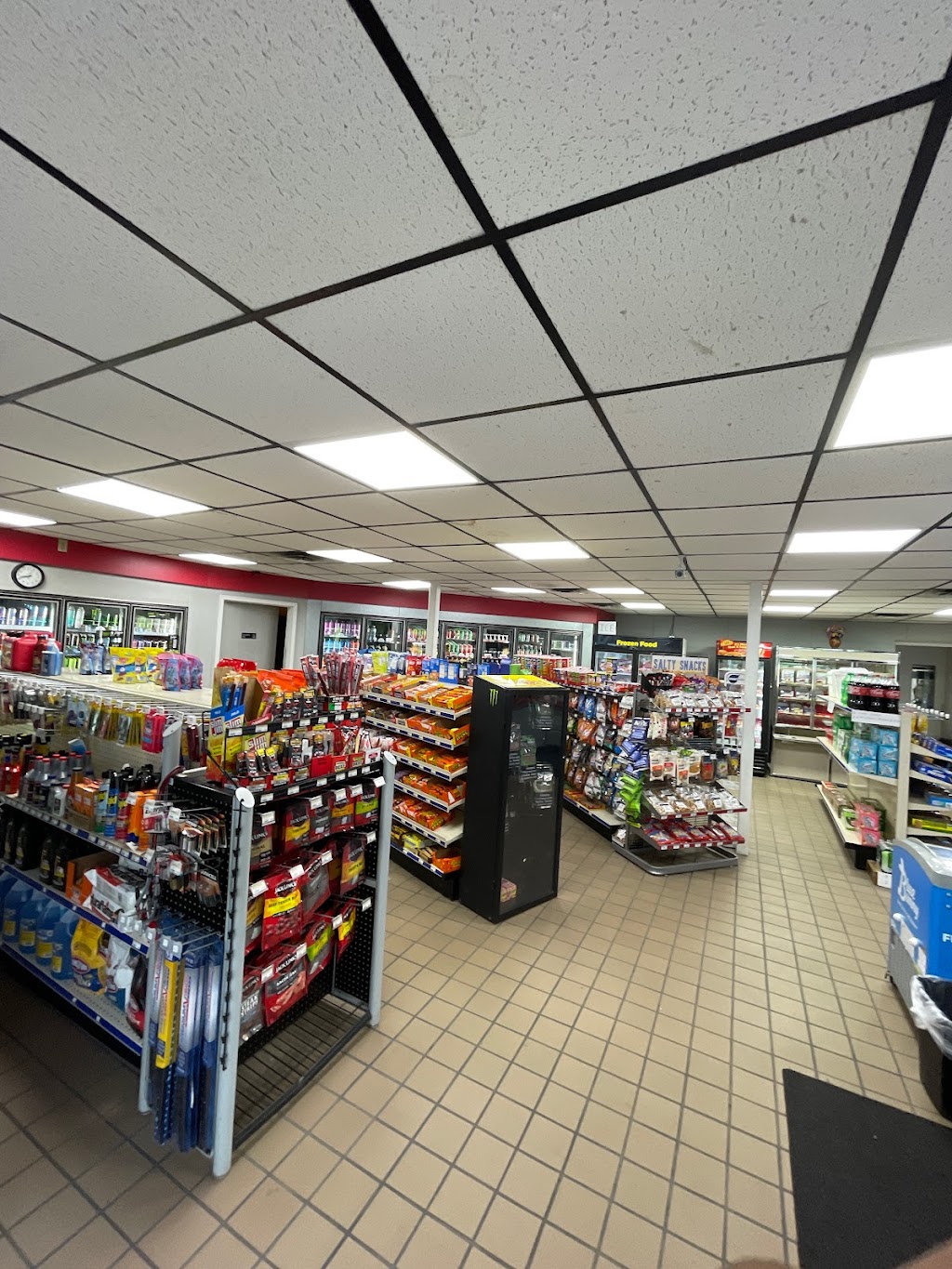 New Hope Fuel & Wash | 9400 49th Ave N, Minneapolis, MN 55428, USA | Phone: (763) 533-9414