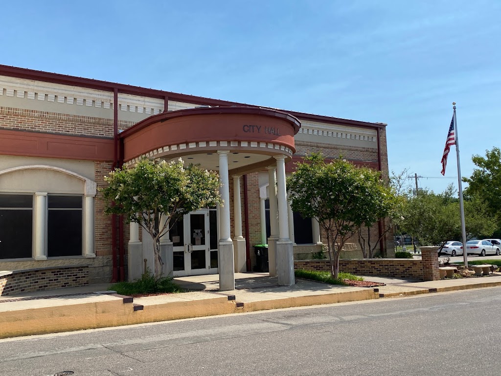 Pilot Point City Hall | 102 E Main St, Pilot Point, TX 76258, USA | Phone: (940) 686-2165