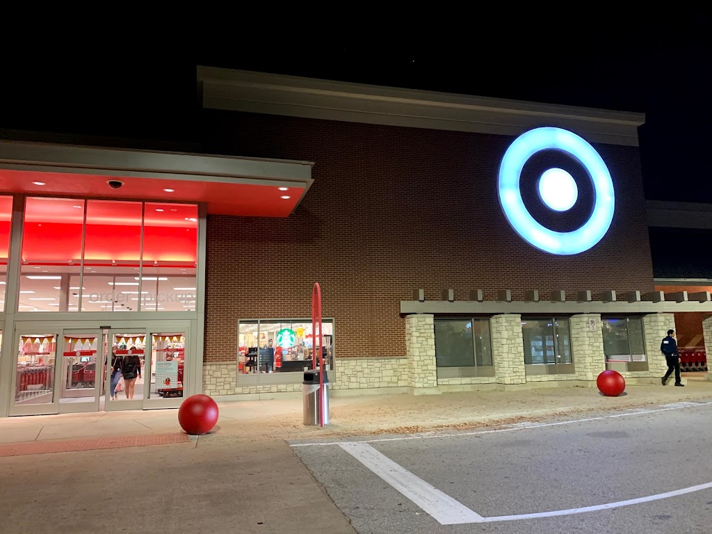 Target | 1272 Town and Country Crossing Dr, Chesterfield, MO 63017, USA | Phone: (636) 591-0234
