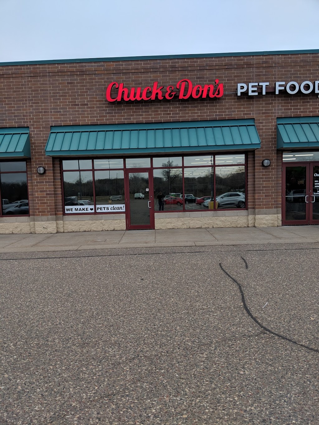 Chuck & Dons Pet Food & Supplies | 19230 Freeport St Bay 123, Elk River, MN 55330, USA | Phone: (763) 241-0908