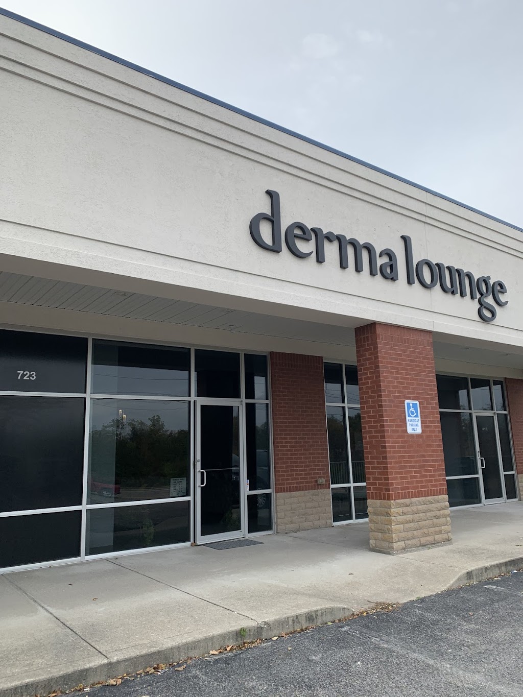 dermalounge | 723 Buttermilk Pike, Crescent Springs, KY 41017, USA | Phone: (859) 360-5842