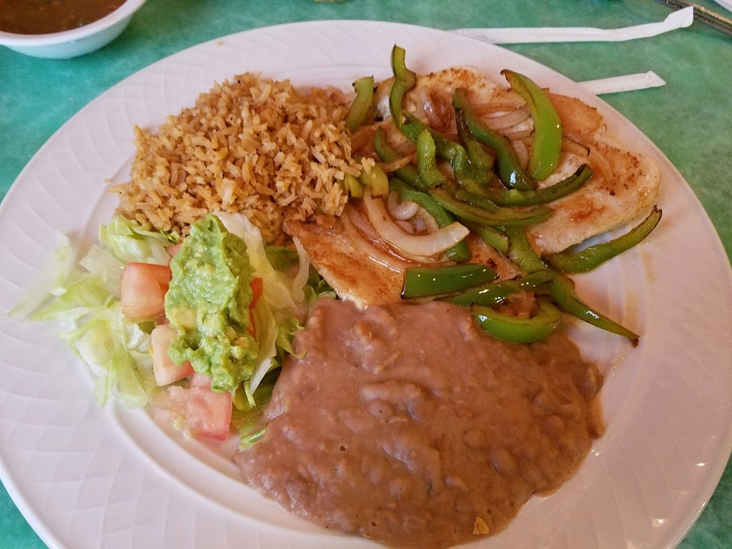 Chayitos Mexican Restaurant | 500 Ross Ave, Devine, TX 78016, USA | Phone: (830) 663-5324