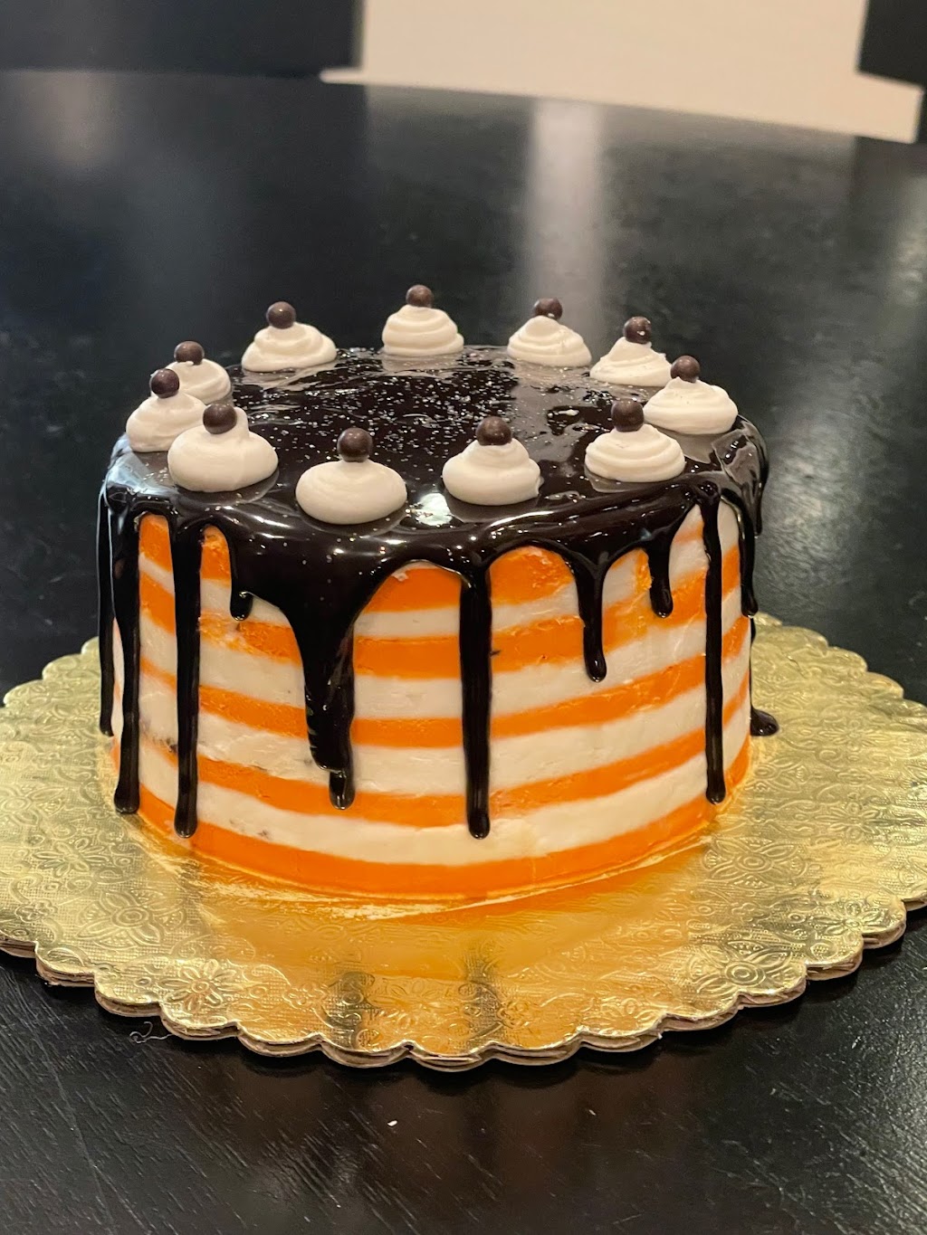 Dawns Candy and Cake | 3333 184th St SW suite j, Lynnwood, WA 98037, USA | Phone: (425) 348-9380