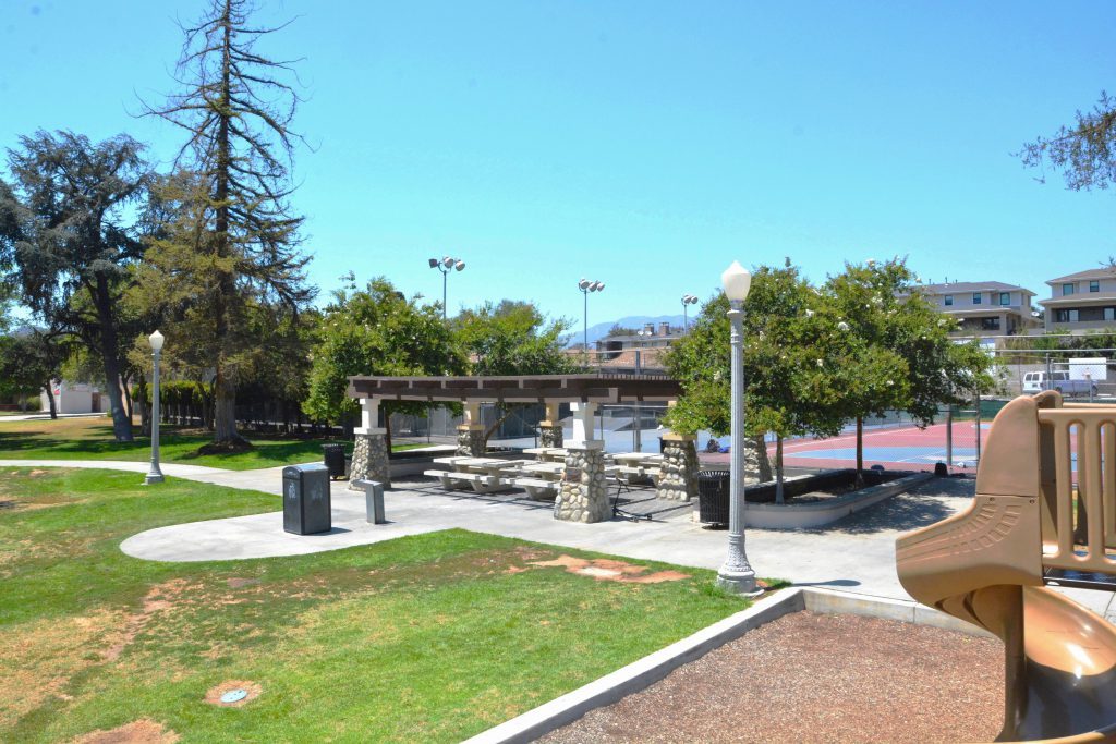 La Pintoresca Park | 45 E Washington Blvd, Pasadena, CA 91103, USA | Phone: (626) 744-7500