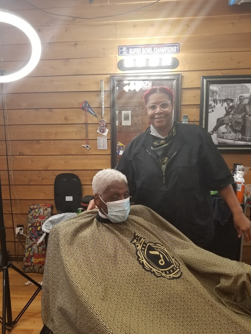 Donnas Barbershop | 3355 Stone Mountain Hwy, Snellville, GA 30078, USA | Phone: (470) 246-5782