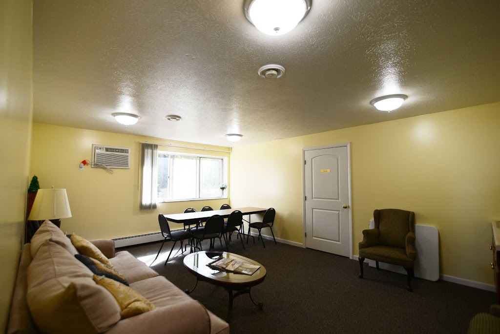 Parma Park East & West Senior Apartments | 2705 Snow Rd, Parma, OH 44134, USA | Phone: (440) 888-1044