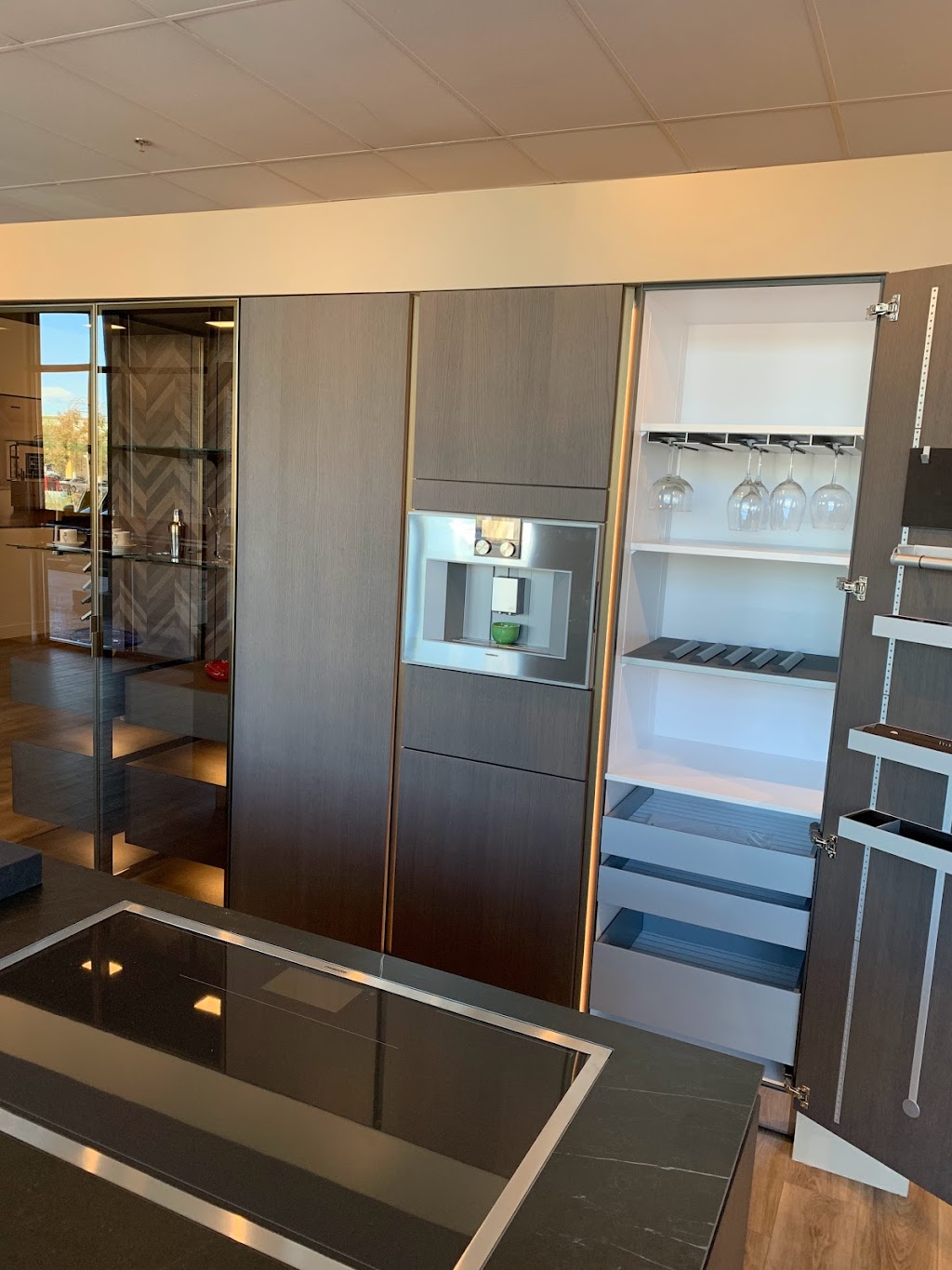 Euro Kitchen Cabinets, Inc. | 10140 W Tropicana Ave SUITE 124, Las Vegas, NV 89147, USA | Phone: (702) 220-3728