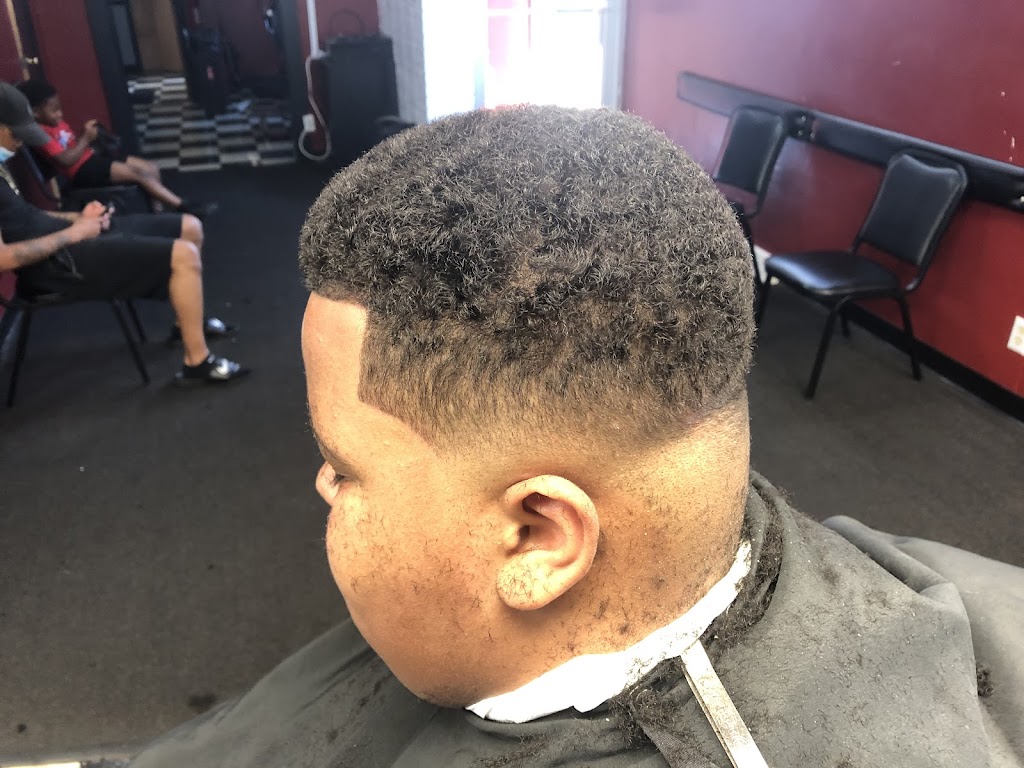 In The Cut Barbershop & Salon | 1730 Oak St, Youngstown, OH 44506, USA | Phone: (330) 746-7765