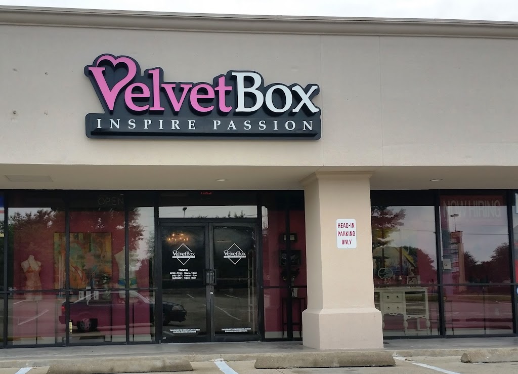 Velvet Box | 413 E Round Grove Rd #101, Lewisville, TX 75067, USA | Phone: (972) 537-5565