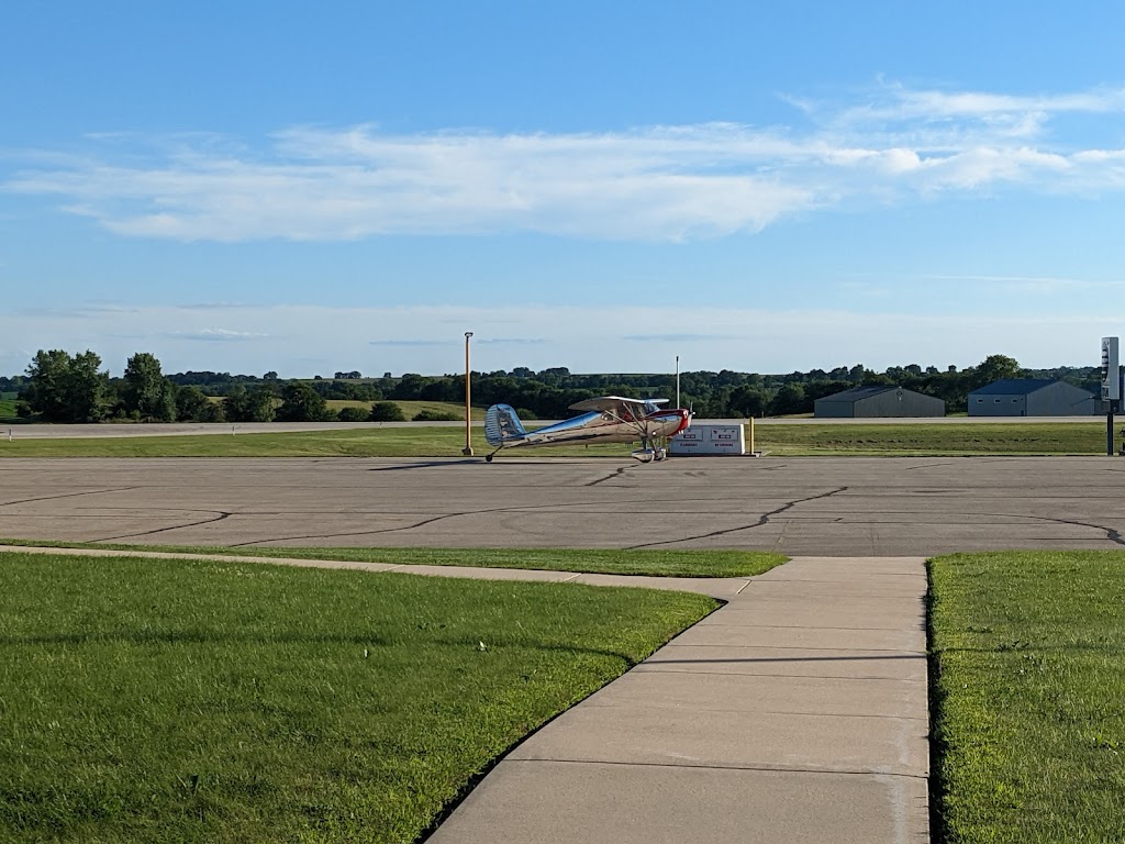 Monroe Municipal Airport Office | W4711 WI-59, Monroe, WI 53566, USA | Phone: (608) 329-7777