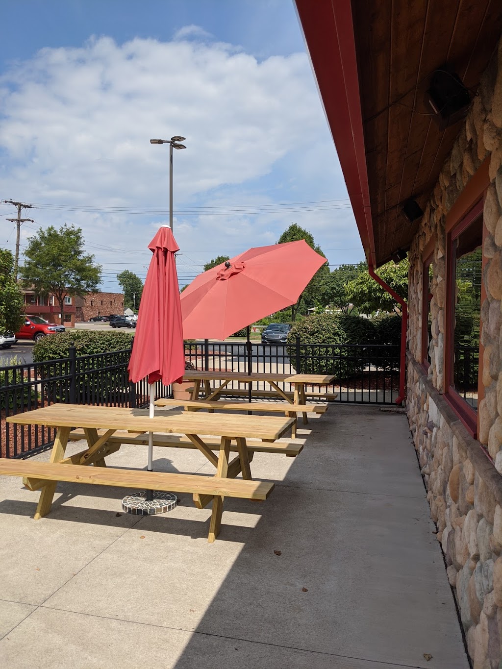 Famous Daves Bar-B-Que | 23811 Eureka Rd, Taylor, MI 48180 | Phone: (734) 374-2700