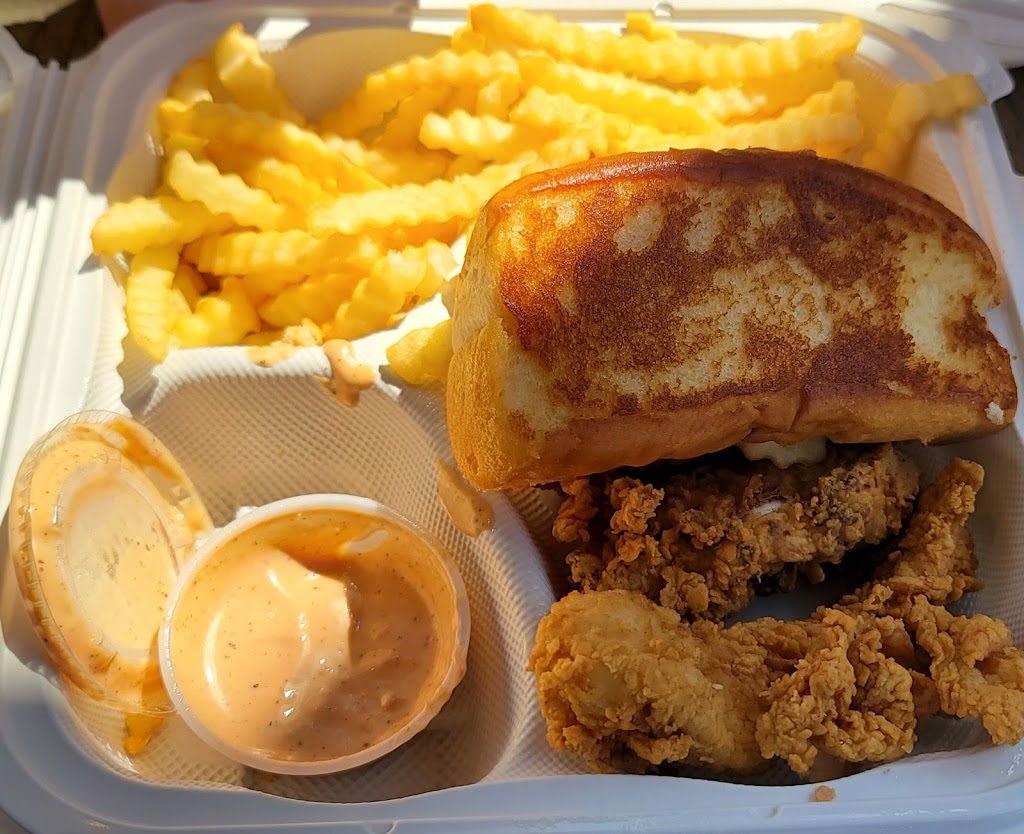 Raising Canes Chicken Fingers | 183 E Foothill Blvd, Upland, CA 91786, USA | Phone: (909) 579-0384