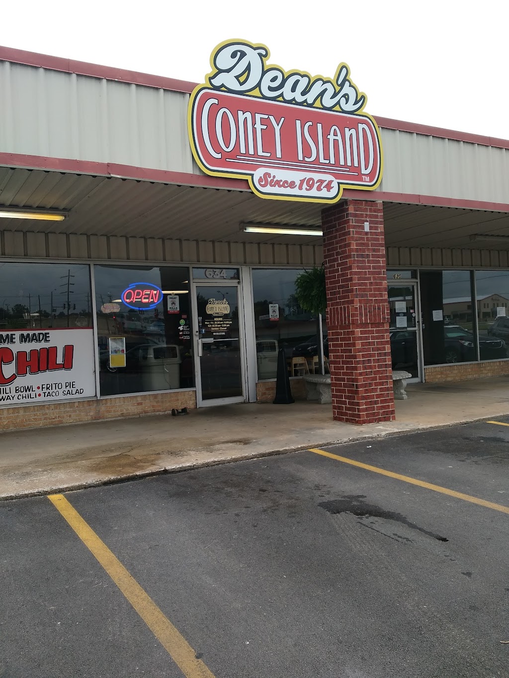 Deans Coney Island | 634 E Charles Page Blvd, Sand Springs, OK 74063, USA | Phone: (918) 245-8606
