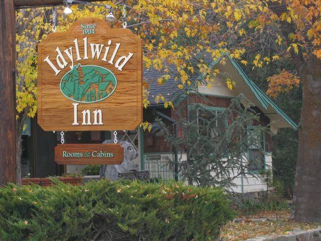 Idyllwild Inn | 54300 Village Center Dr, Idyllwild-Pine Cove, CA 92549, USA | Phone: (951) 659-2552