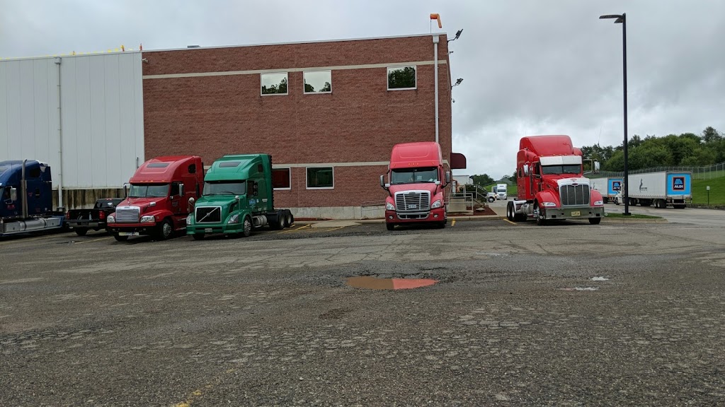 Americold Logistics Cloverleaf Massillon | 950 Cloverleaf St SE, Massillon, OH 44646, USA | Phone: (330) 833-9870