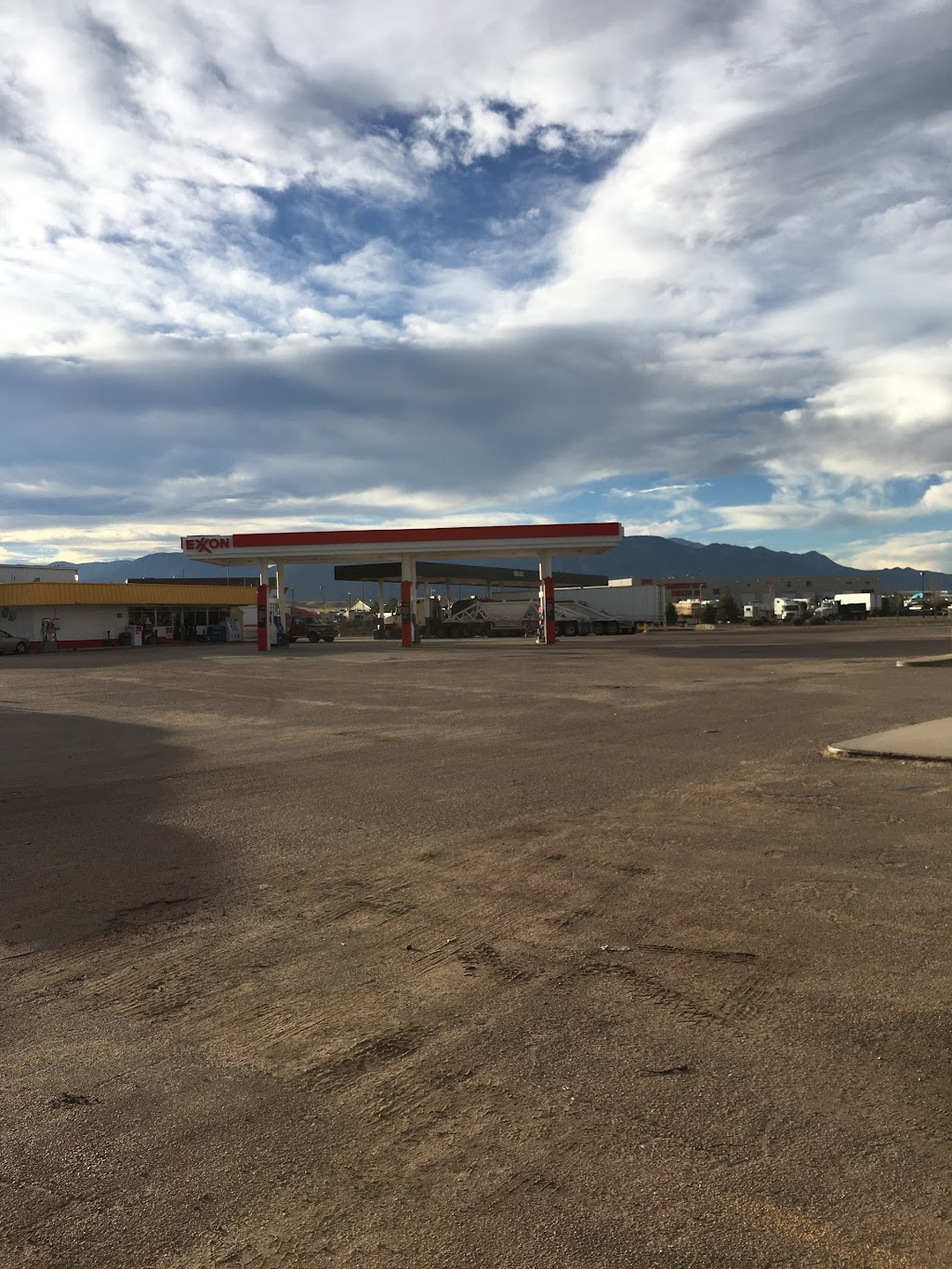 Exxon | 1103 S Santa Fe Ave, Fountain, CO 80817, USA | Phone: (719) 382-5473