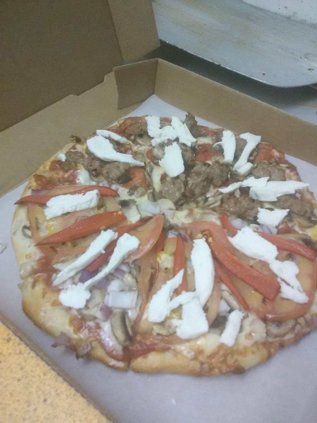 Thompson Masterpiece Pizza | 6725 Madison Rd, Thompson, OH 44086, USA | Phone: (440) 298-1313