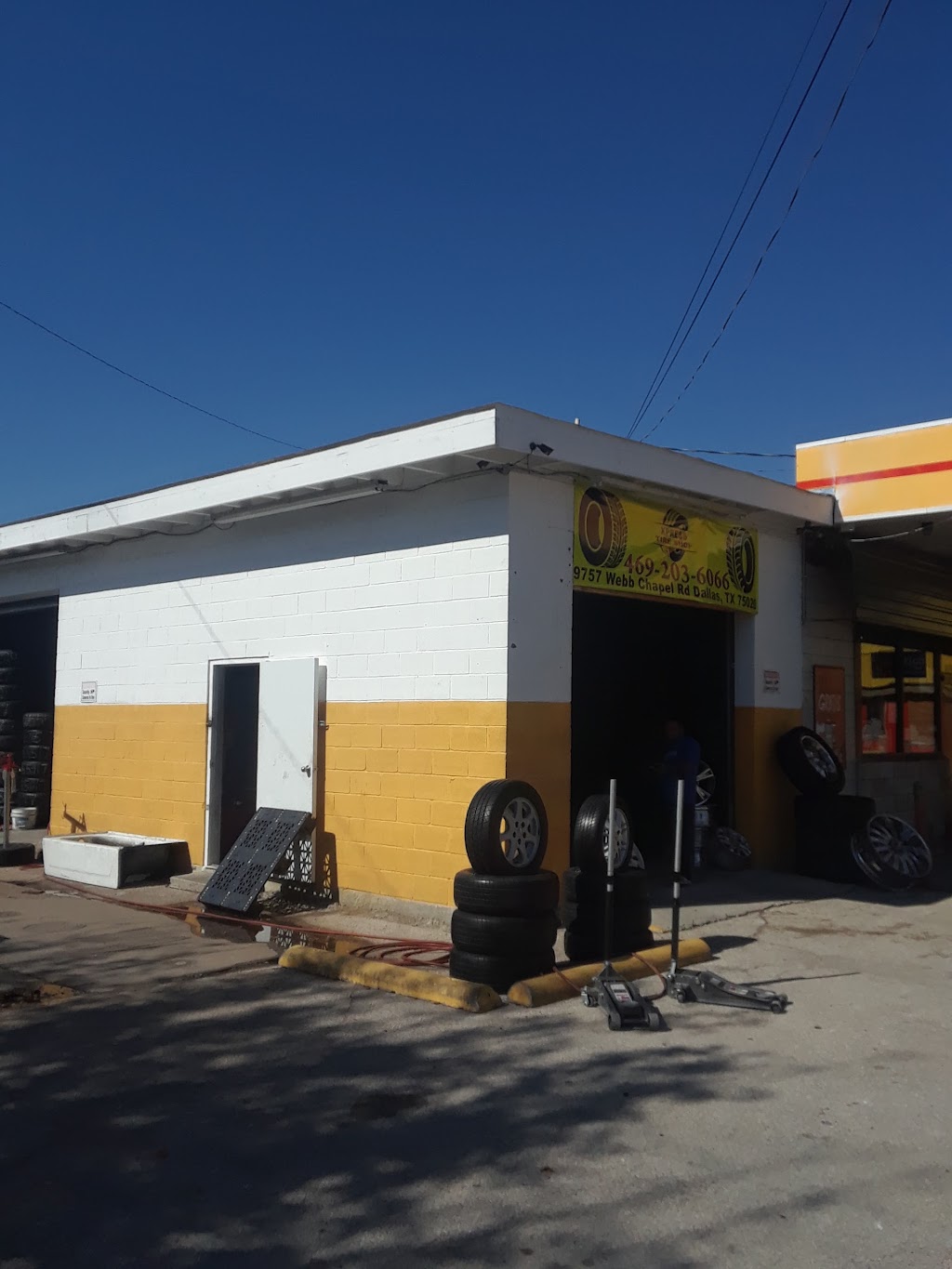 Xpress Tire Shop And Window Tint | 9757 Webb Chapel Rd, Dallas, TX 75220, USA | Phone: (214) 762-9913