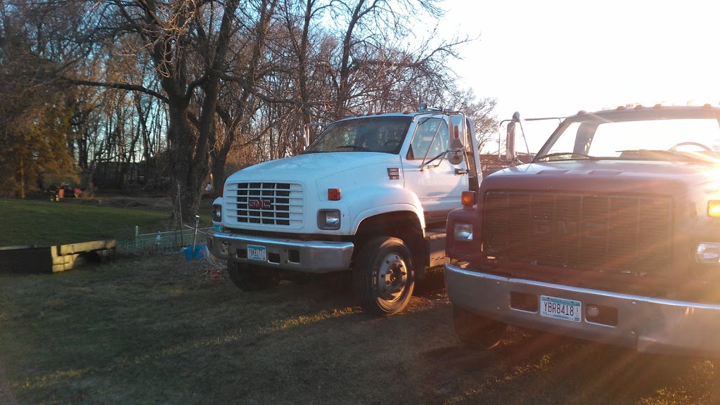 KMP Wrecker Services LLC | 2053 221st Ave NE, East Bethel, MN 55011 | Phone: (612) 267-7286