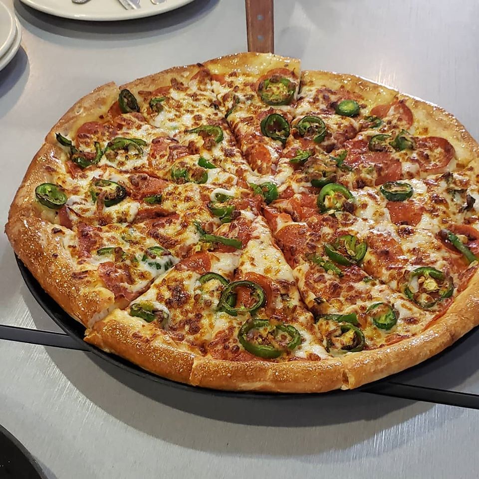 CheeZies Pizza | 201 N Mission St, Sapulpa, OK 74066, USA | Phone: (918) 512-8500