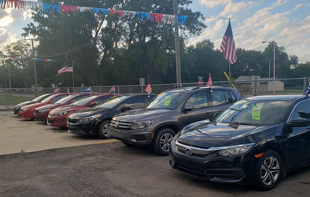 Connect Auto Sales | 4413 S Beech Daly St, Dearborn Heights, MI 48125, USA | Phone: (313) 413-3400