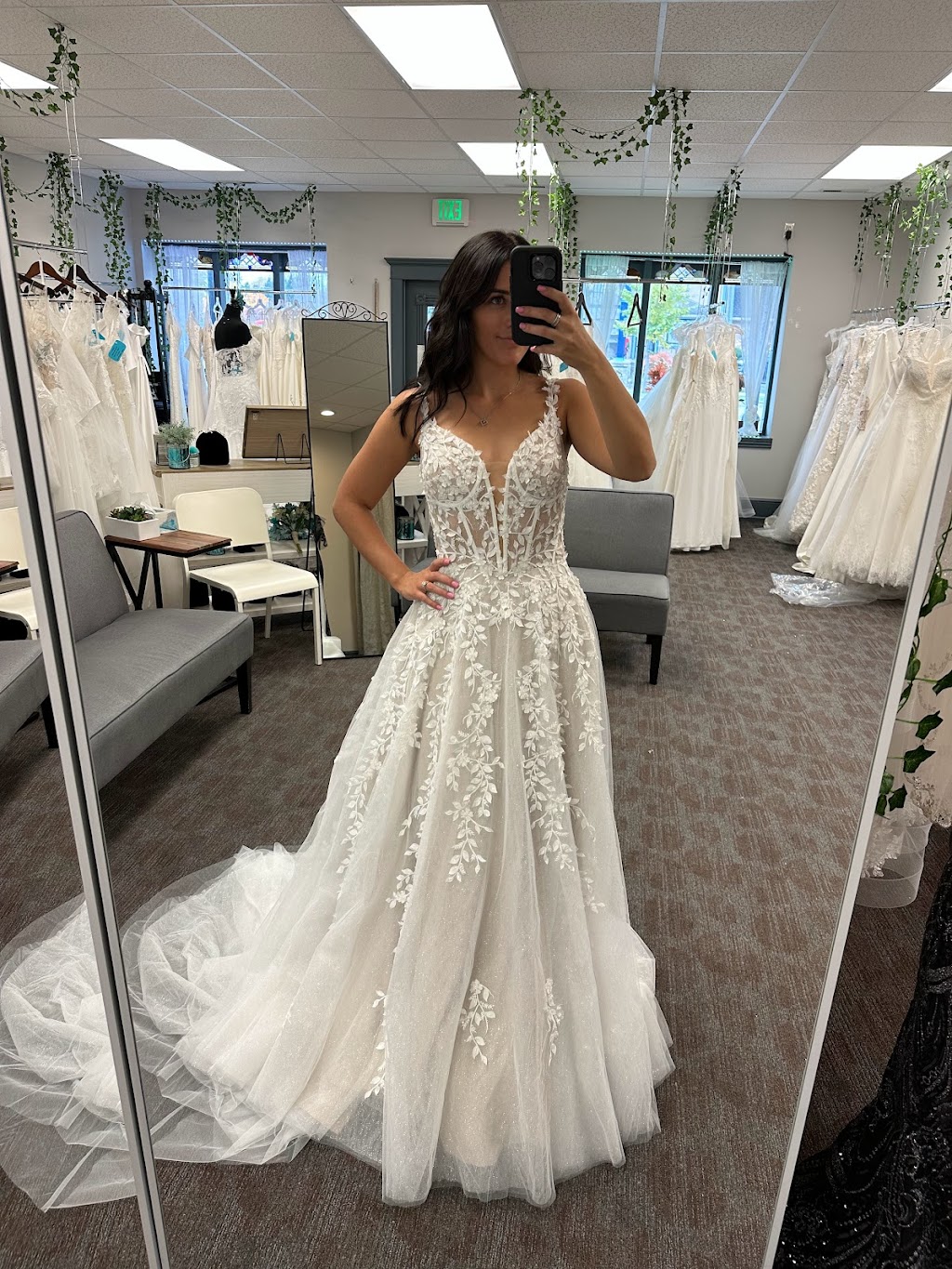 Brooklyn Bridal, LLC | 170 S Main St, Brooklyn, MI 49230, USA | Phone: (517) 592-8882