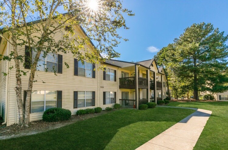 The Summit Apartment Homes - 6350 Oakley Rd, Union City, GA 30291