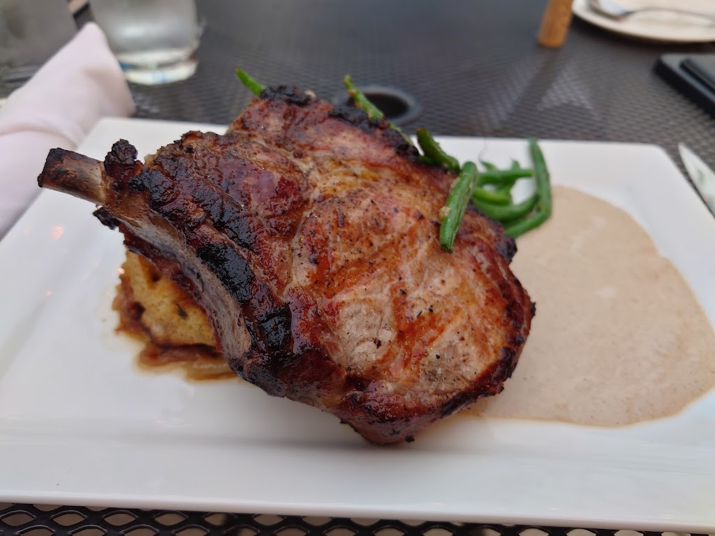 Avanti Restaurant & Bar | 2000 8th Ave F, West Linn, OR 97068, USA | Phone: (503) 826-5631
