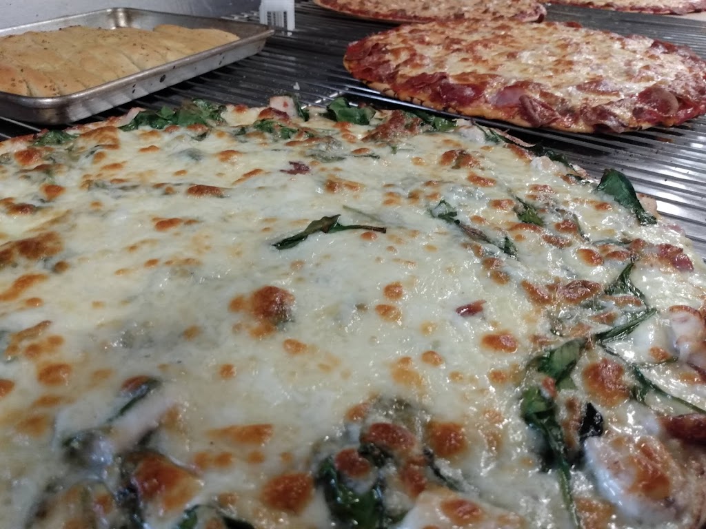 Thee Upper Crust Pizzeria | 109 N Main St, Pardeeville, WI 53954, USA | Phone: (608) 429-2040