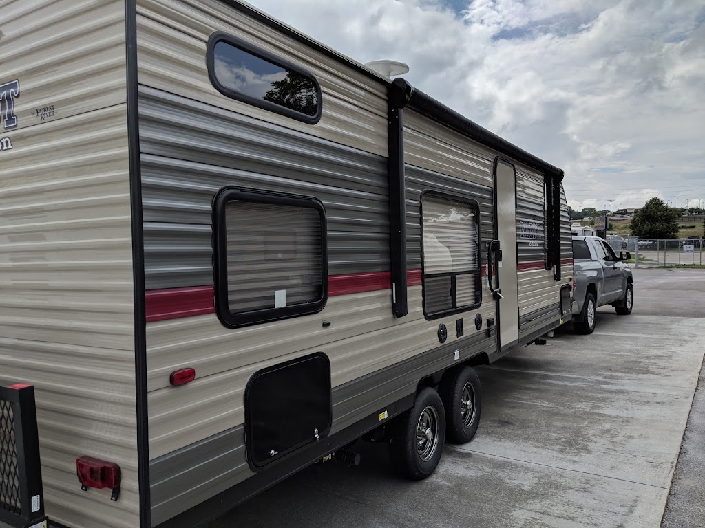 AC Nelsen RV World - Omaha | 11818 L St, Omaha, NE 68137, USA | Phone: (402) 333-1122