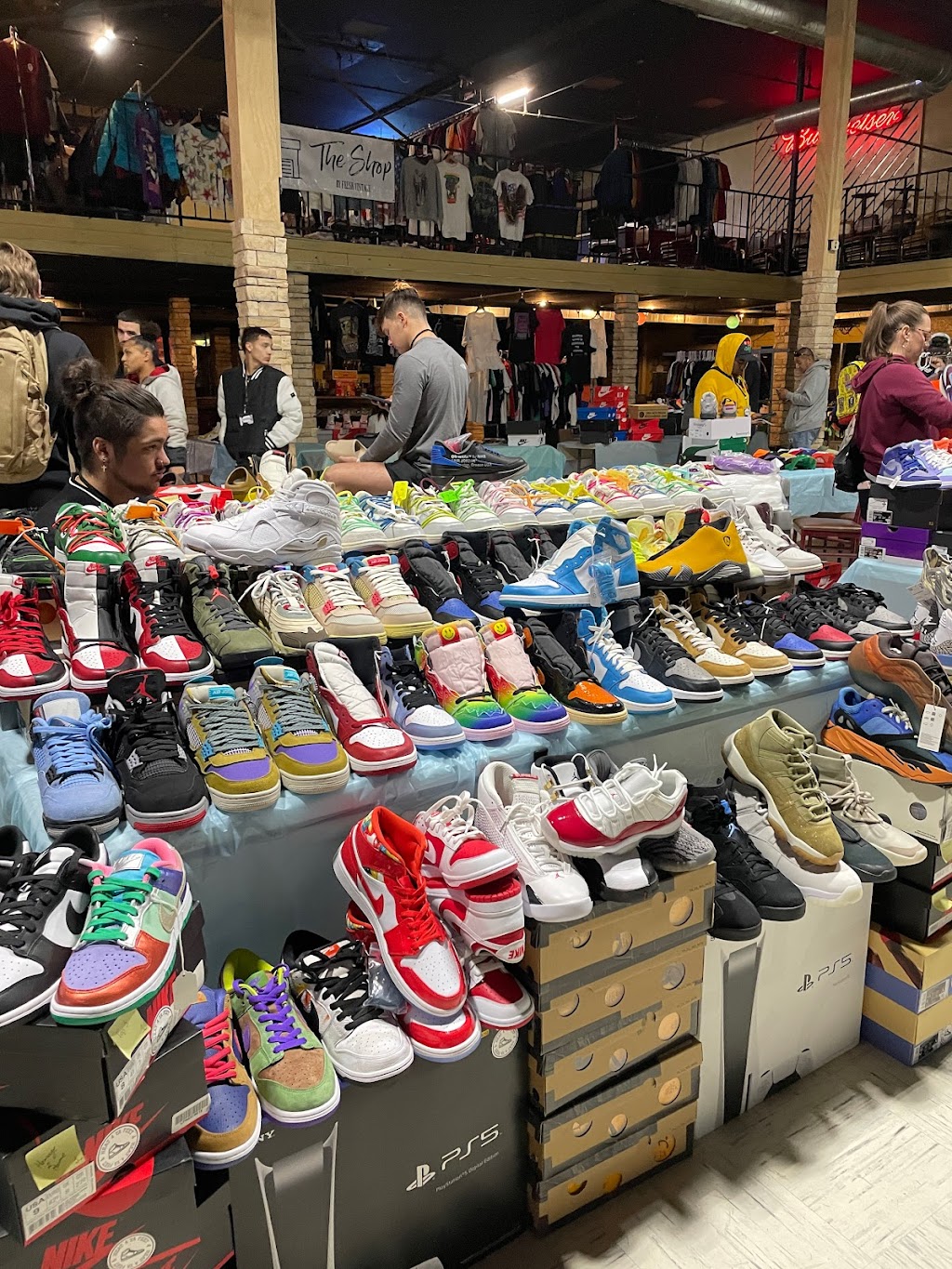 10th St Sneaks | 3904 A, 3904 NW 10th St, Oklahoma City, OK 73107, USA | Phone: (405) 226-0703