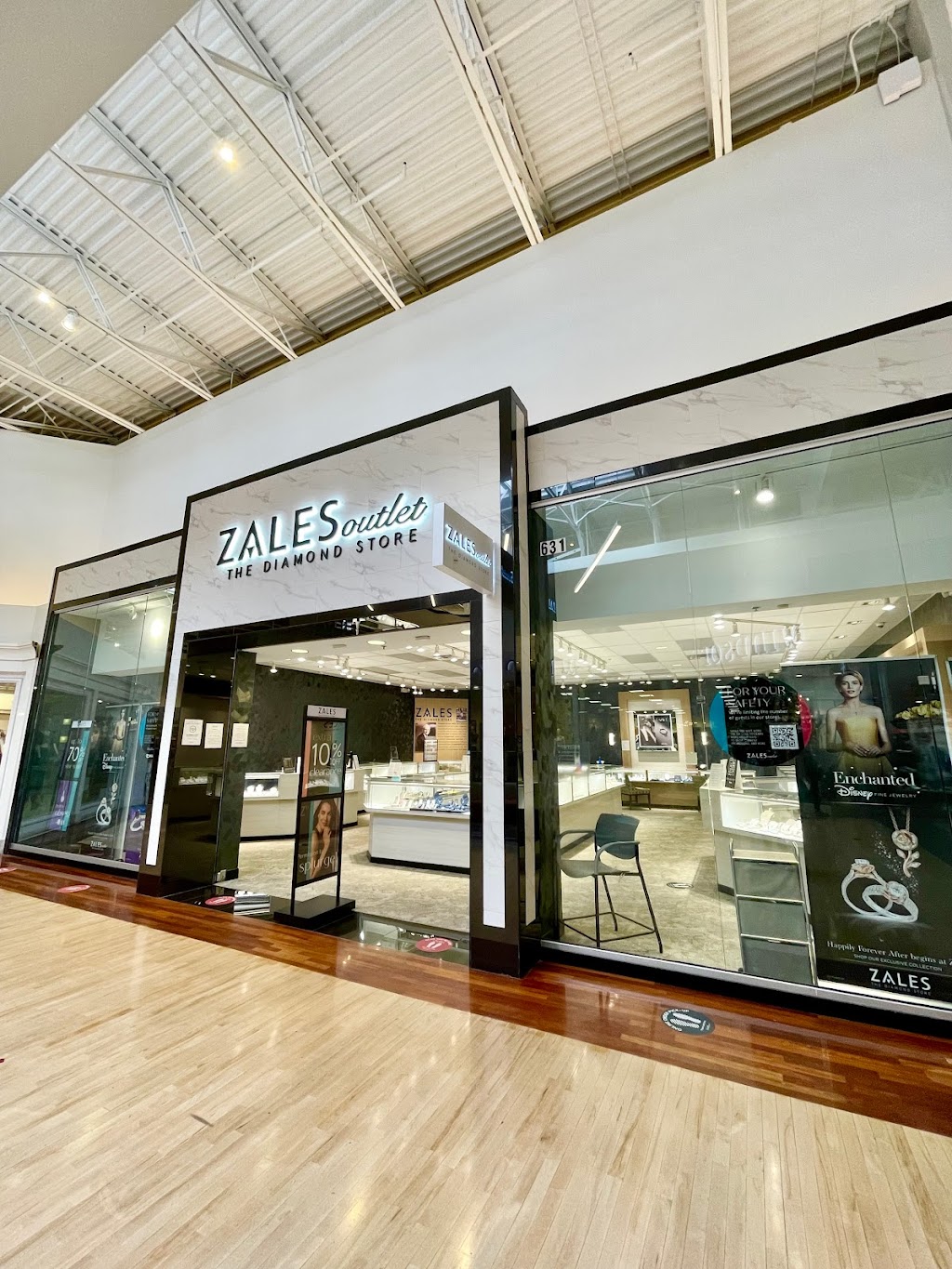 Zales Outlet | 8111 Concord Mills Boulevard Suite #631, Concord, NC 28027, USA | Phone: (704) 979-1122