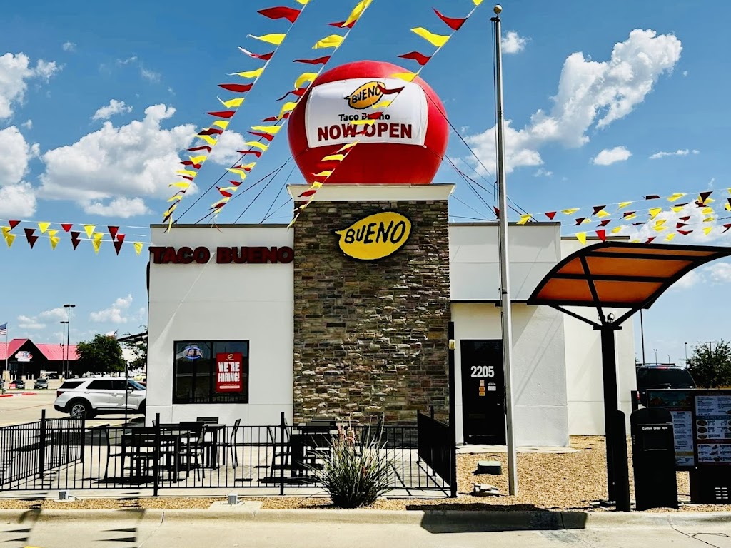 Taco Bueno | 2205 I-45, Corsicana, TX 75109, USA | Phone: (903) 493-7114