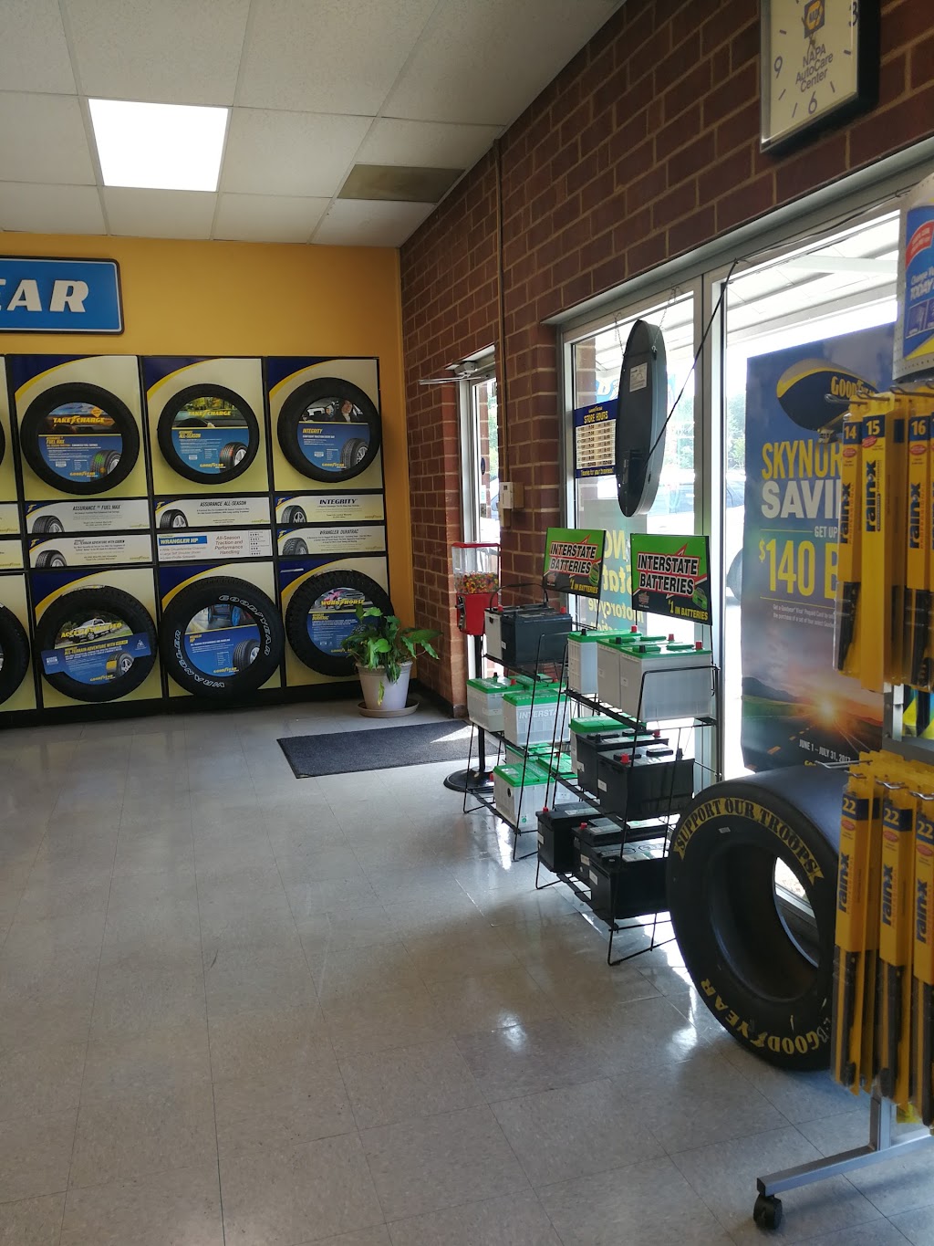 Arowinds Tire & Auto | 10534 S Tryon St, Charlotte, NC 28273 | Phone: (704) 588-7674