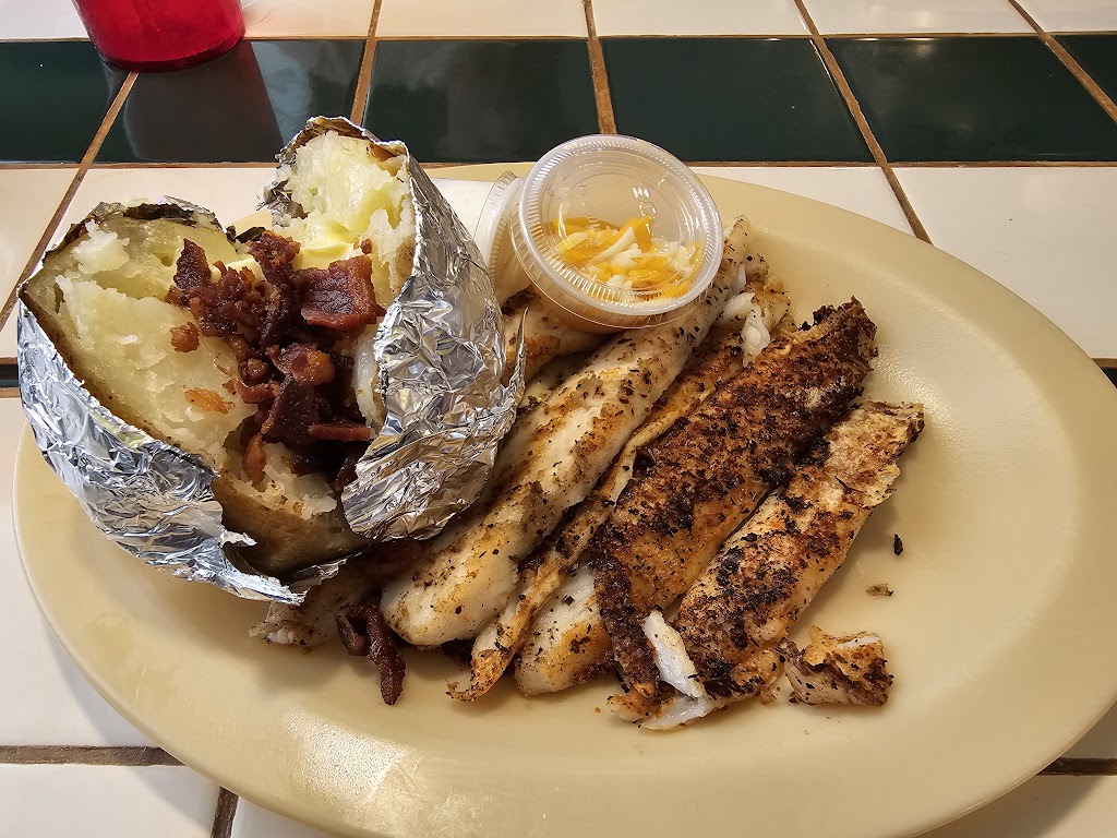 Catfish Haven | 24059 US-377, Whitesboro, TX 76273, USA | Phone: (903) 564-3107