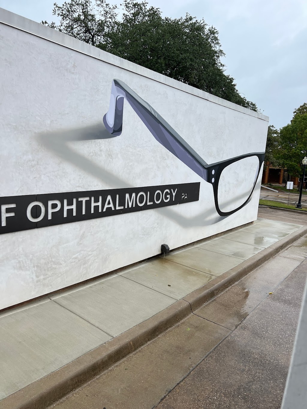 Oak Cliff Ophthalmology, PA: Jeffrey Robertson, MD | 1114 N Bishop Ave, Dallas, TX 75208, USA | Phone: (214) 416-8100