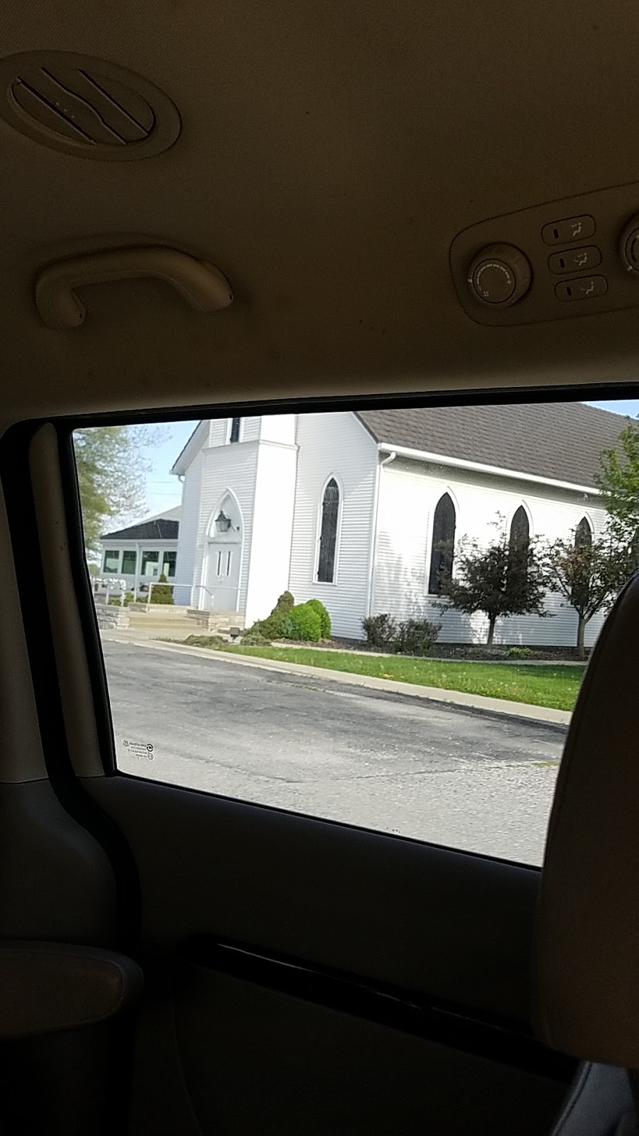 Salem United Church of Christ | 1117 W North St, Alhambra, IL 62001, USA | Phone: (618) 488-3215