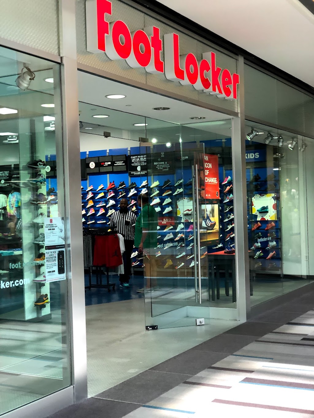 Foot Locker | 13350 Dallas Pkwy Ste 2820, Dallas, TX 75240 | Phone: (972) 490-4437