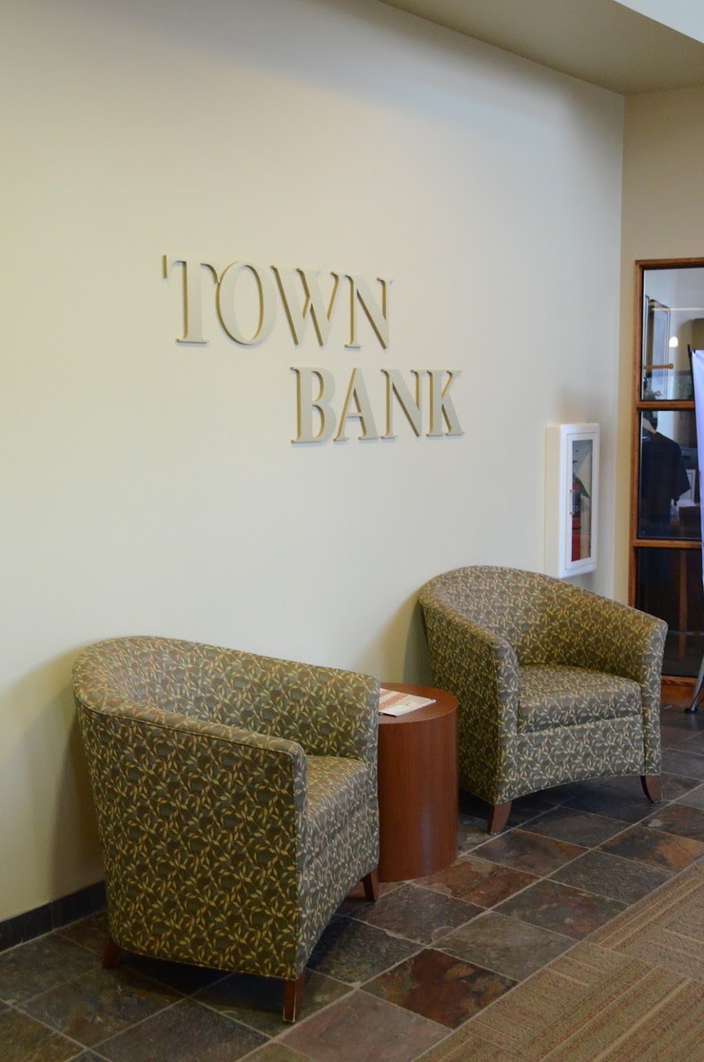 Town Bank | N 72, W13435 Jacob Ln, Menomonee Falls, WI 53051, USA | Phone: (262) 251-3938