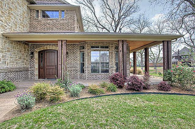 Amy Moody, Keller Williams Realty | 4880 Boat Club Rd, Fort Worth, TX 76135, USA | Phone: (817) 300-8196