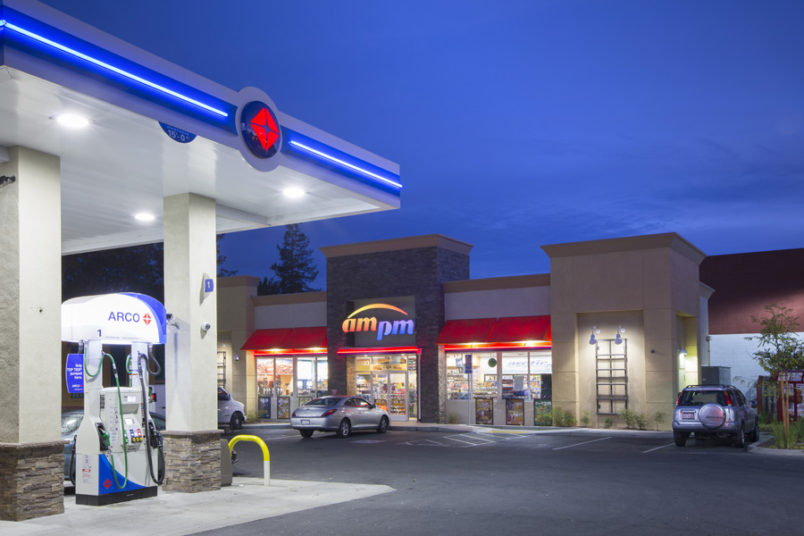 ARCO | 6100 E Washington Blvd, Commerce, CA 90040, USA | Phone: (323) 720-1112