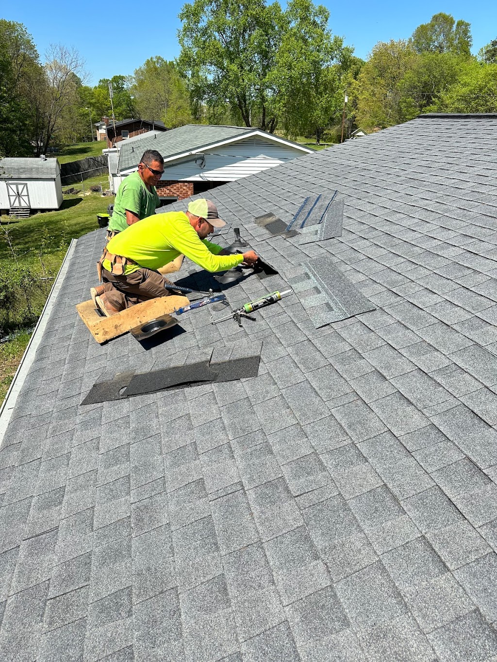 Swink Roofing Co | 1120 Lexington Ave, Thomasville, NC 27360, USA | Phone: (336) 472-7663
